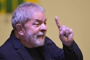 Lula volta a ser elegível